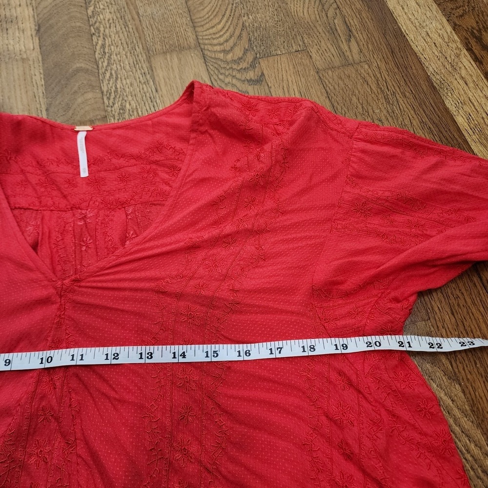 Free People Sea Breeze 100% Viscose Red Side Button Tunic Top Women's Size XS - Picture 10 of 11